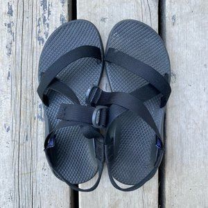 Like New! Black Chaco sandals, Women's 6